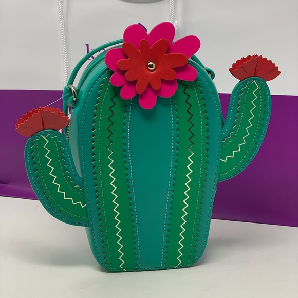 kate spade Handbags - Kate spade new horizon cactus crossbody bag